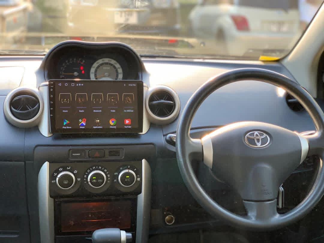 Toyota IST - view 6