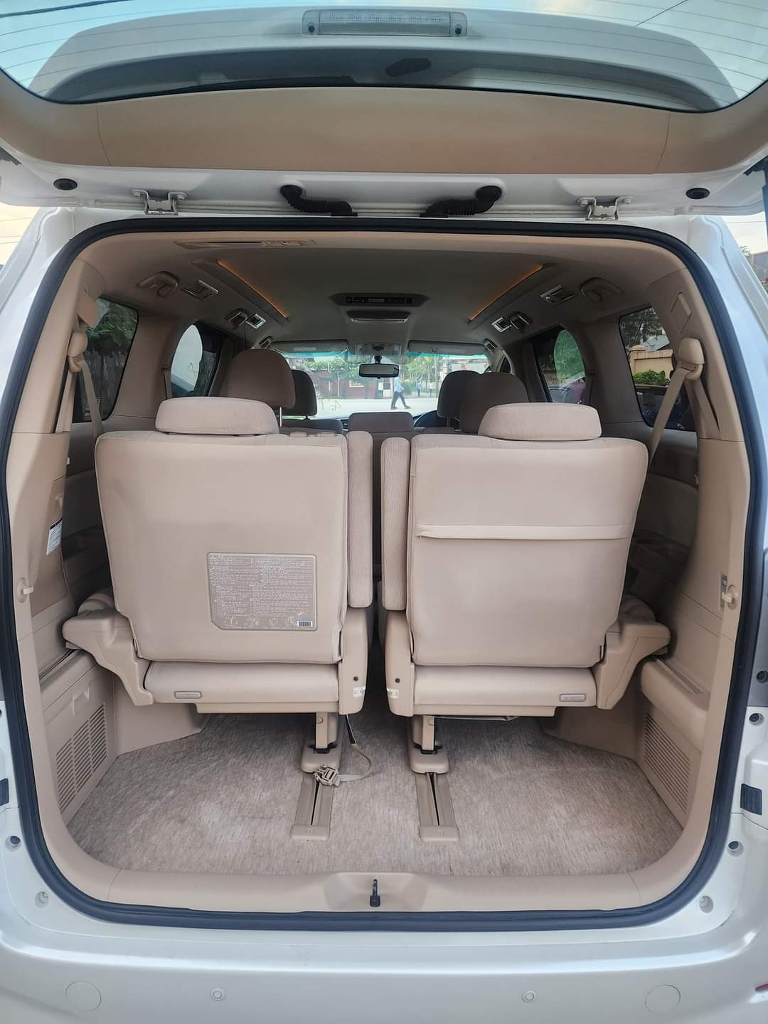 Alphard Toyota - view 5