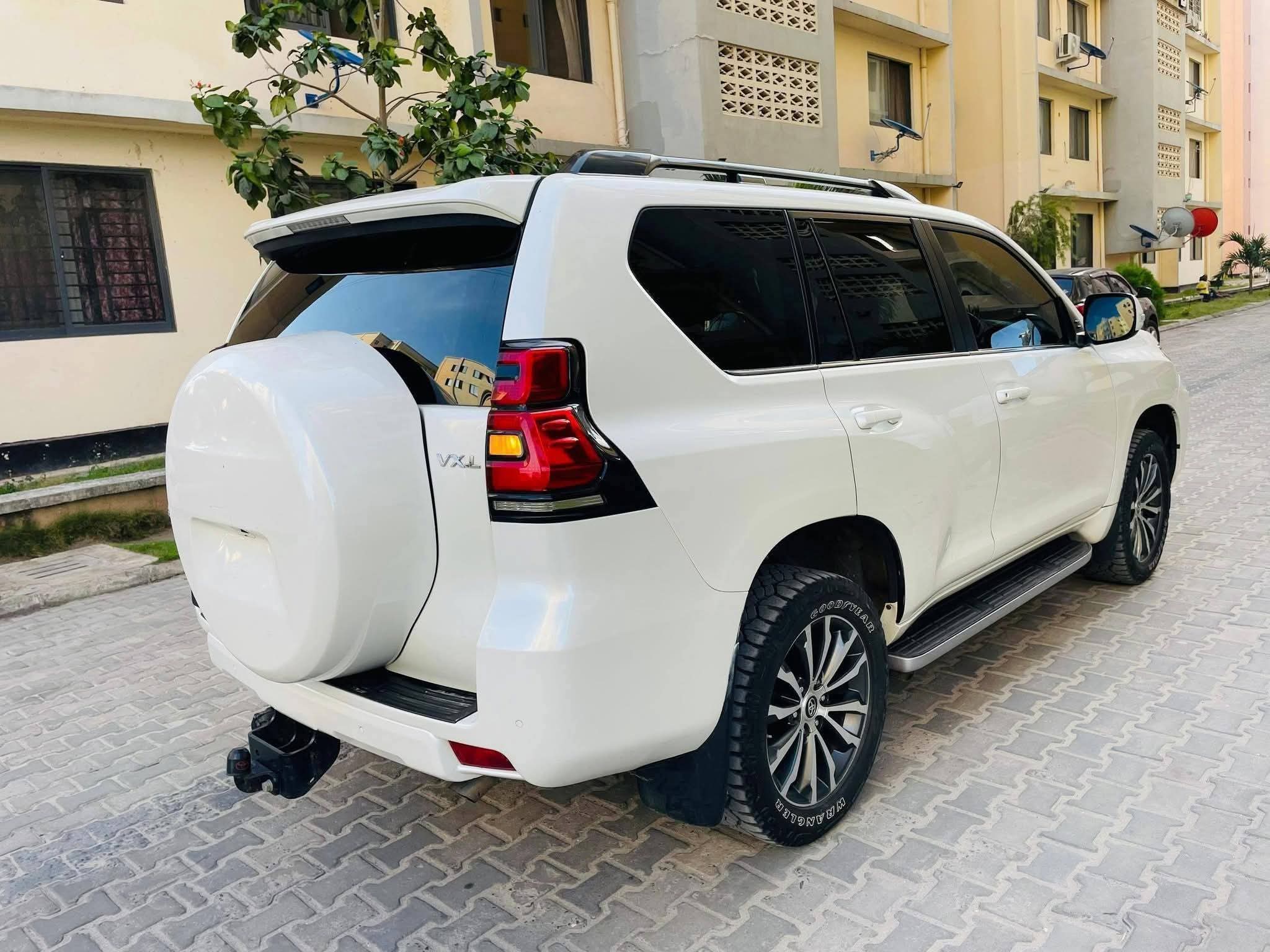 Prado j130 Toyota - view 3